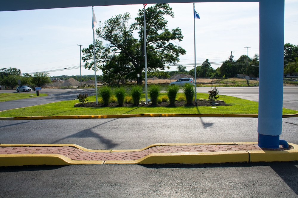 Atlantic Inn & Suites - photo 48