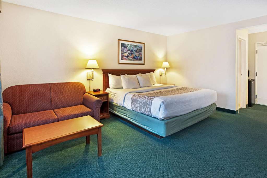 La Quinta Inn by Wyndham Detroit Canton - photo 21