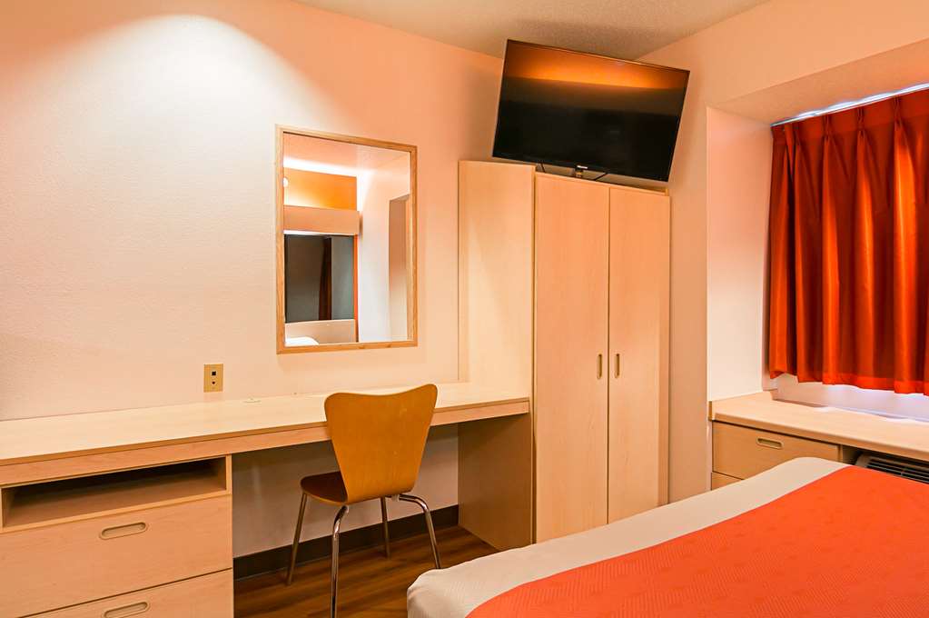Motel 6 Sycamore IL - photo 13