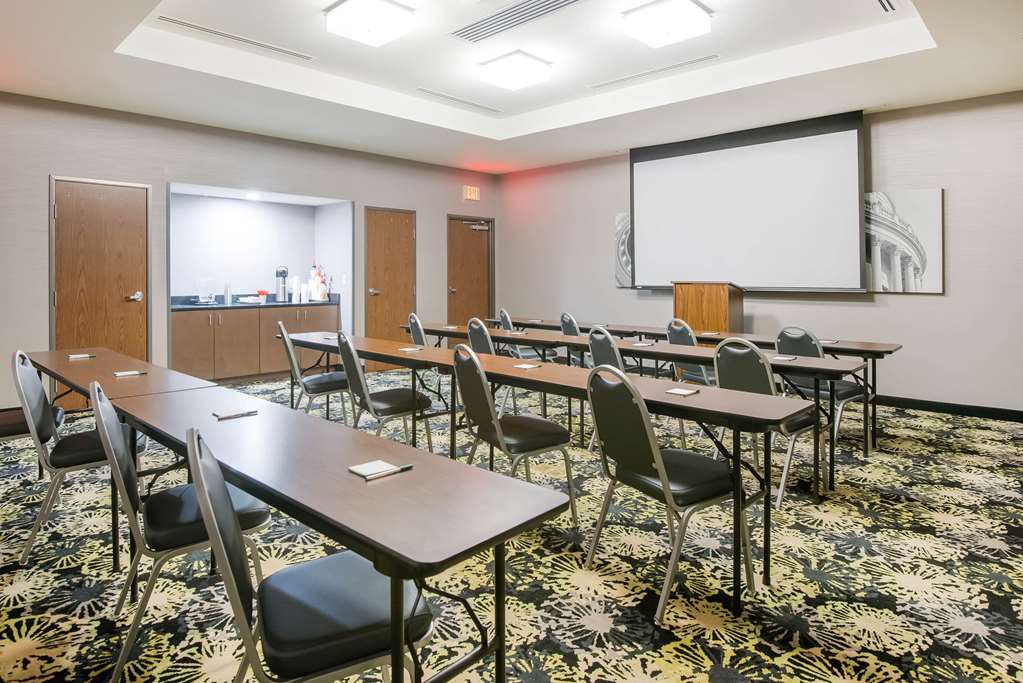 La Quinta Inn & Suites by Wyndham Morgantown - photo 55
