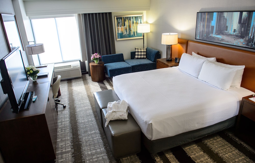 Crowne Plaza Dulles Airport by IHG - photo 12