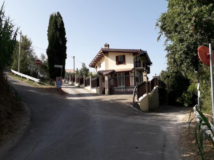 Casa Sotto la Quercia — 4-Star Luxury Hotel in Citta Sant'angelo, Italy