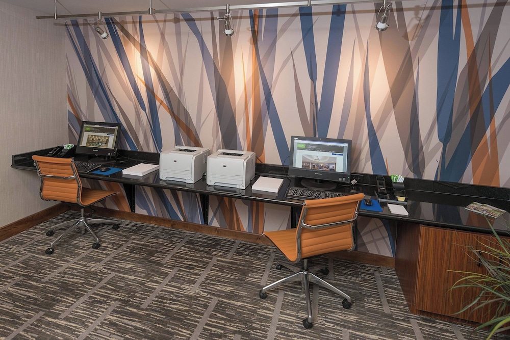 Courtyard by Marriott Canton - photo 20