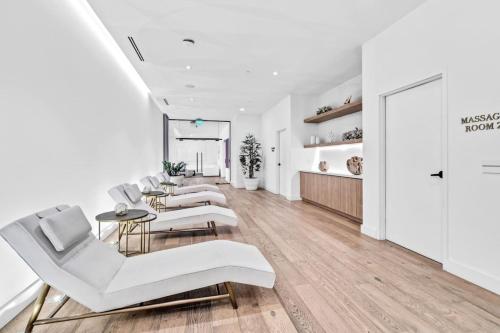 Lux 2BD Apt with Stunning Water Views — 4-Star Luxury Hotel in Miami, United States