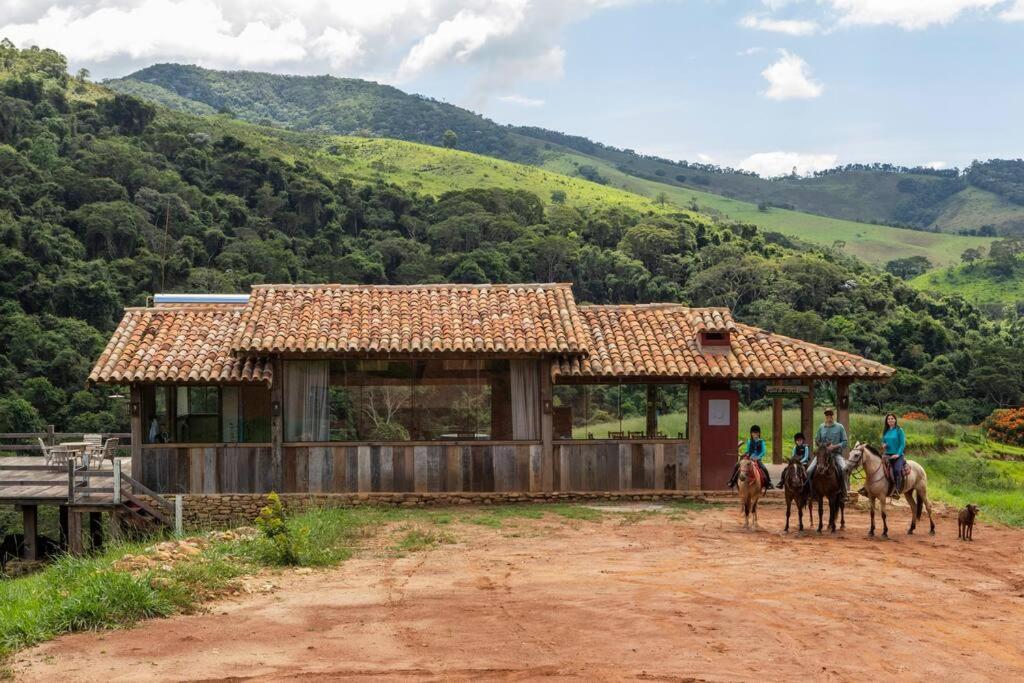 Casa da Floresta Ibitipoca — 4-Star Luxury Hotel in Lima Duarte, Brasil