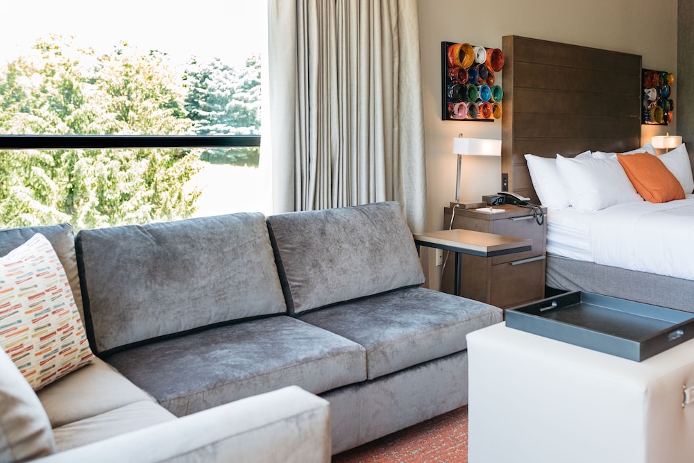 Revel Hotel Des Moines Urbandale Tapestry Collection by Hilton - photo 24