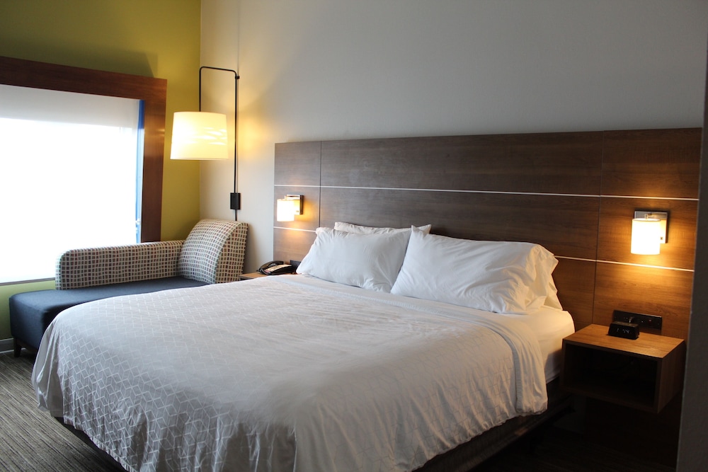 Holiday Inn Express and Suites Gettysburg by IHG - photo 18