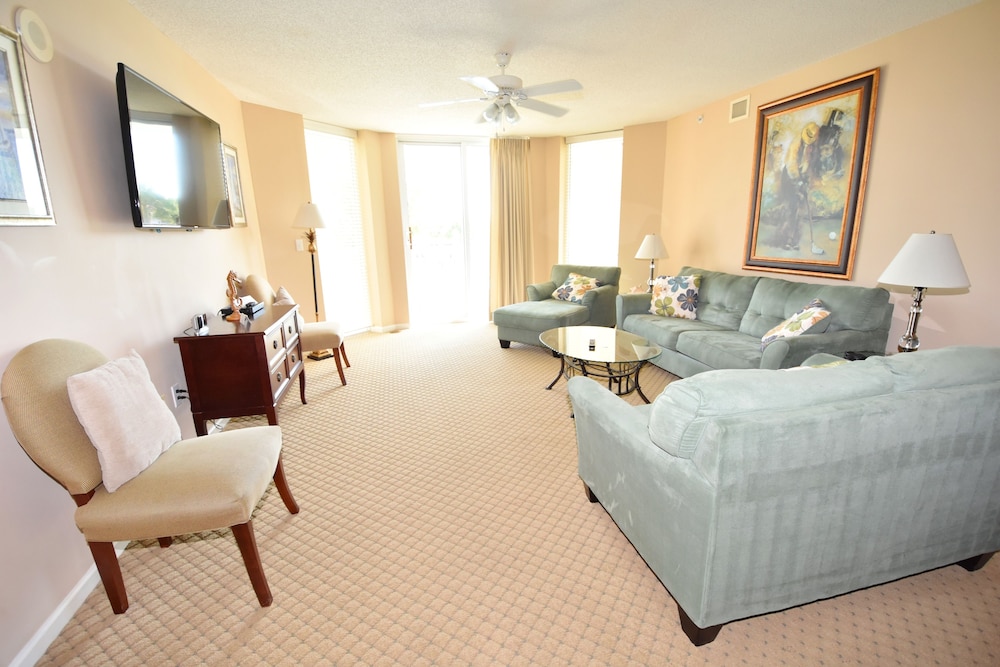 North Tower Apartment 207 - photo 10