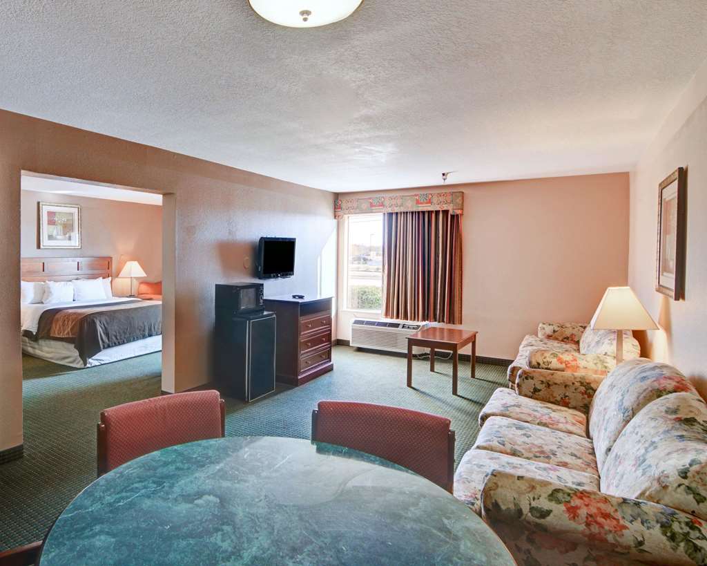 Quality Inn Forest Hill Fort Worth South - photo 17
