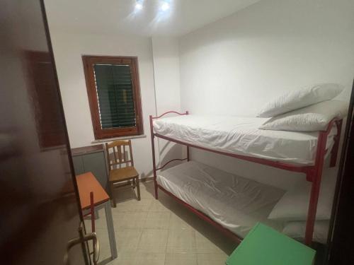 Sobrado no Jardim Eldorado in Paranagua, Brasil