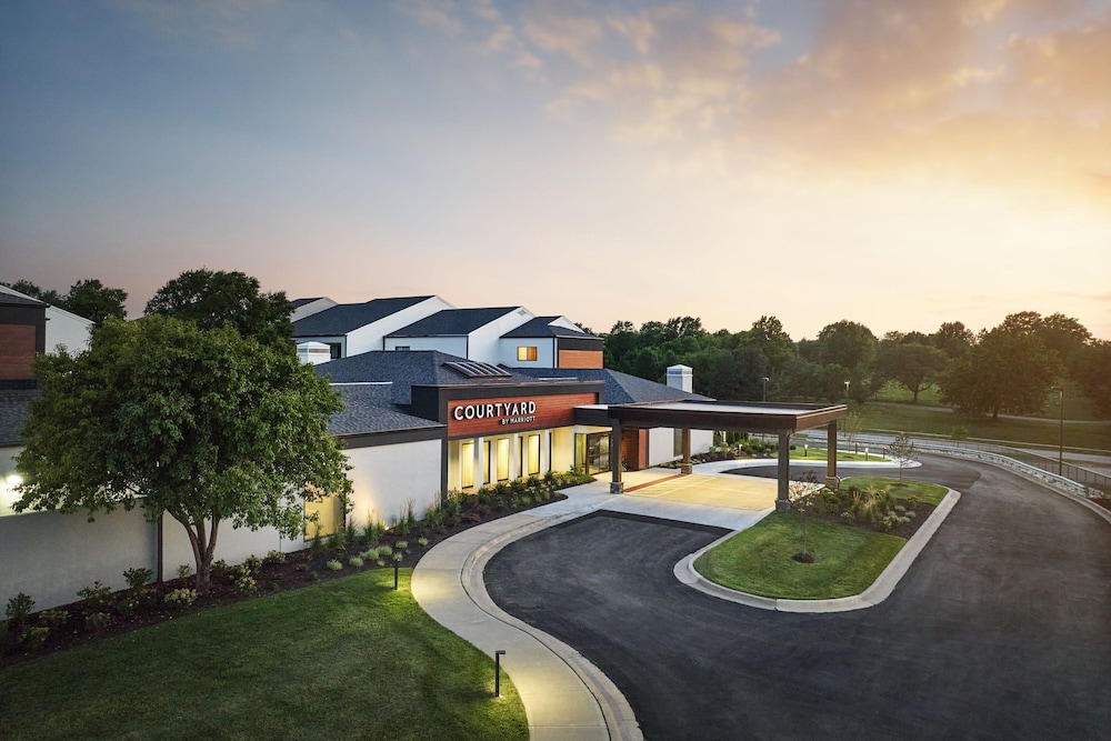 Courtyard by Marriott Kansas City Overland Park Metcalf — hotel in Overland Park