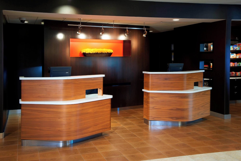 Courtyard by Marriott Rockford - photo 30
