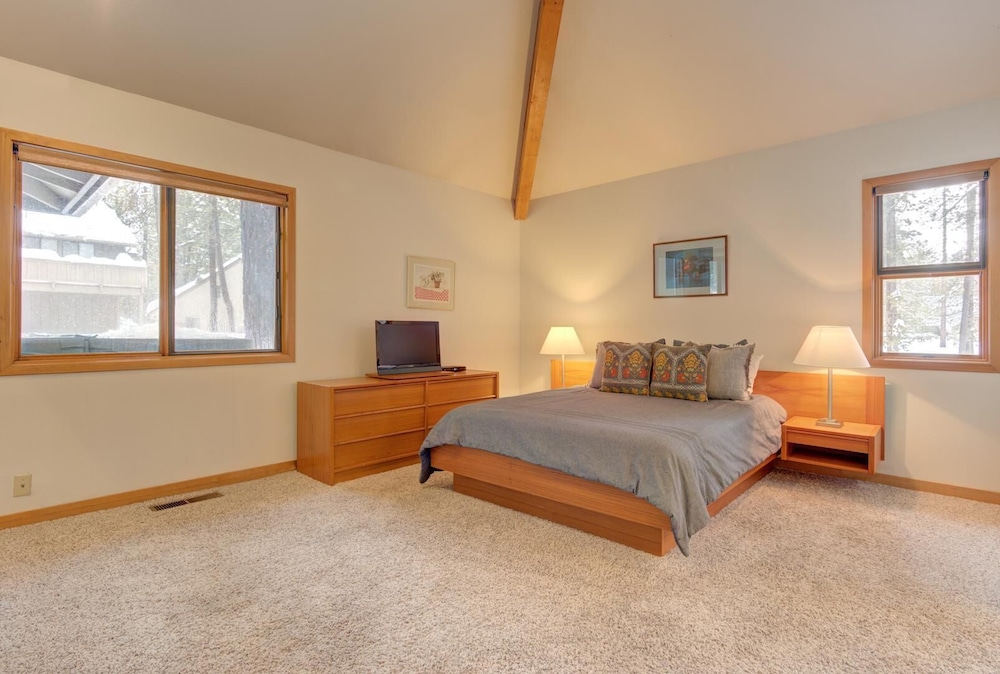 Awbrey Lane #7 by Village Properties at Sunriver - photo 7