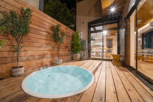 華ならまち — 4-Star Luxury Hotel in Nara-Shi, Japan