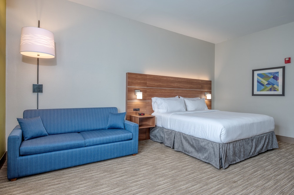 Holiday Inn Express & Suites Thornburg S. Fredericksburg by IHG - photo 20