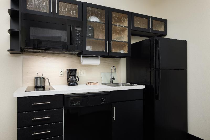 Candlewood Suites Valdosta - photo 22