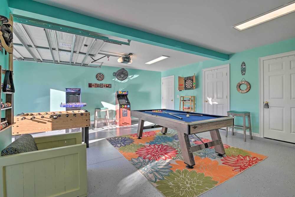 Game Room: Surfside Beach Resort Hideaway - photo 18