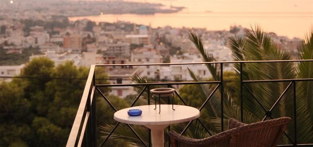 Hotel Akrotiri - last minute hotel in Chania