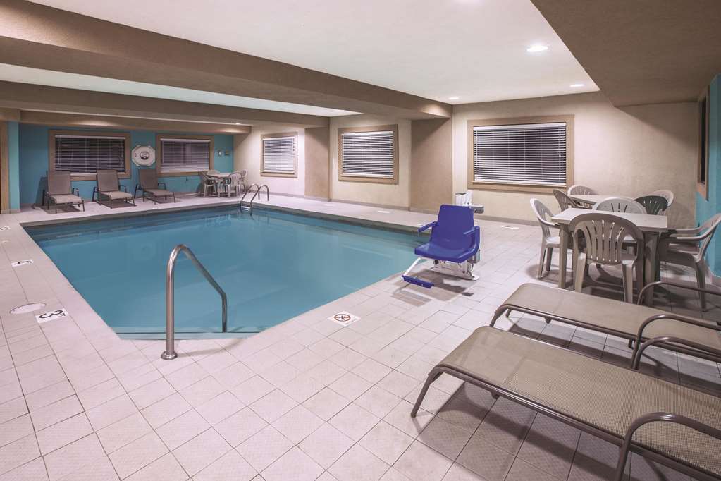 La Quinta Inn & Suites by Wyndham Erie - photo 14