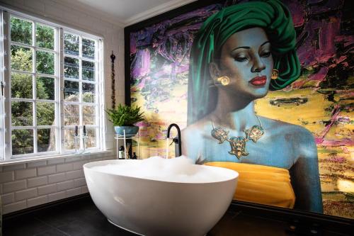 Mettahouse Cape Town — 4-Star Luxury Hotel in Cape Town, South Africa