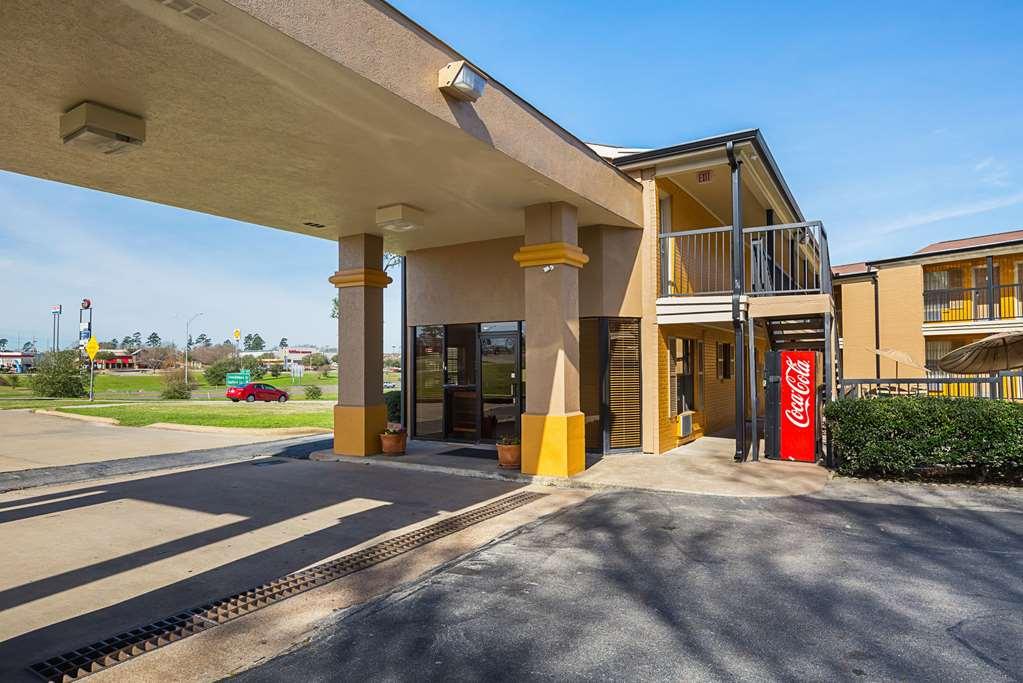 Econo Lodge Huntsville University Area - photo 5