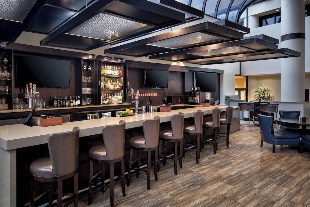 Sheraton DFW Airport Hotel - photo 32