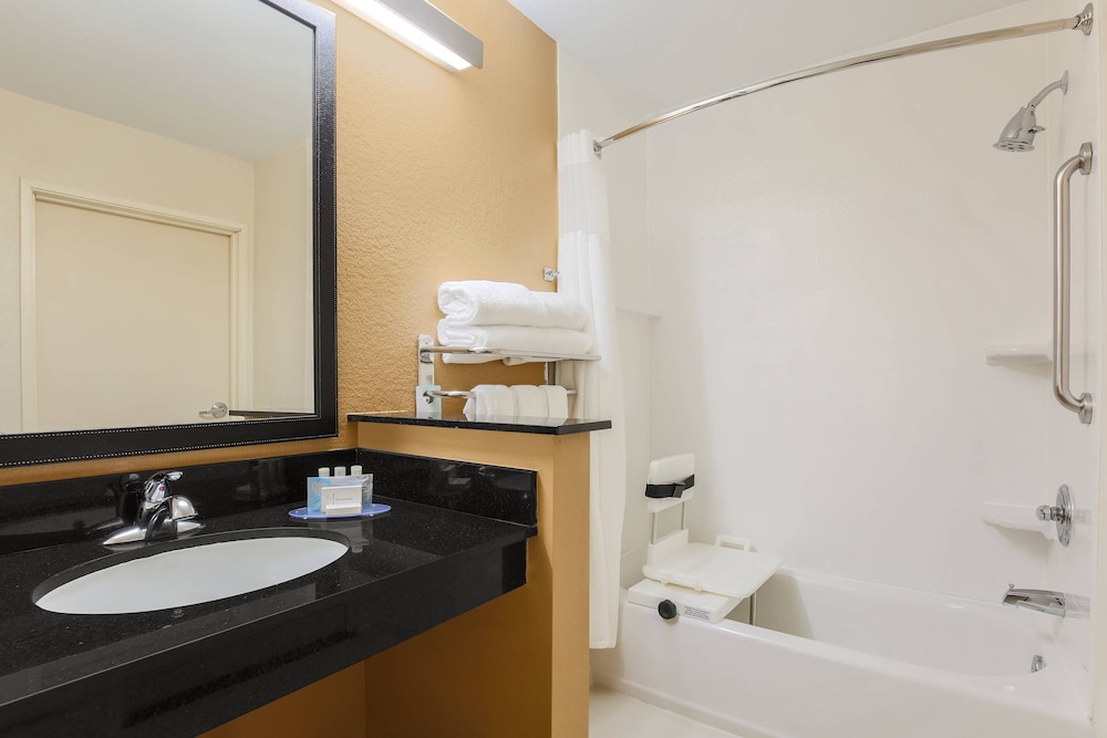 Fairfield Inn Suites Houston Humble - photo 10