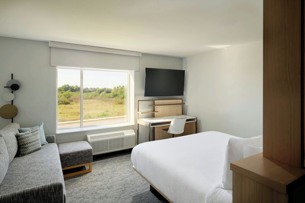 TownePlace Suites by Marriott Fort Myers Southeast - photo 9