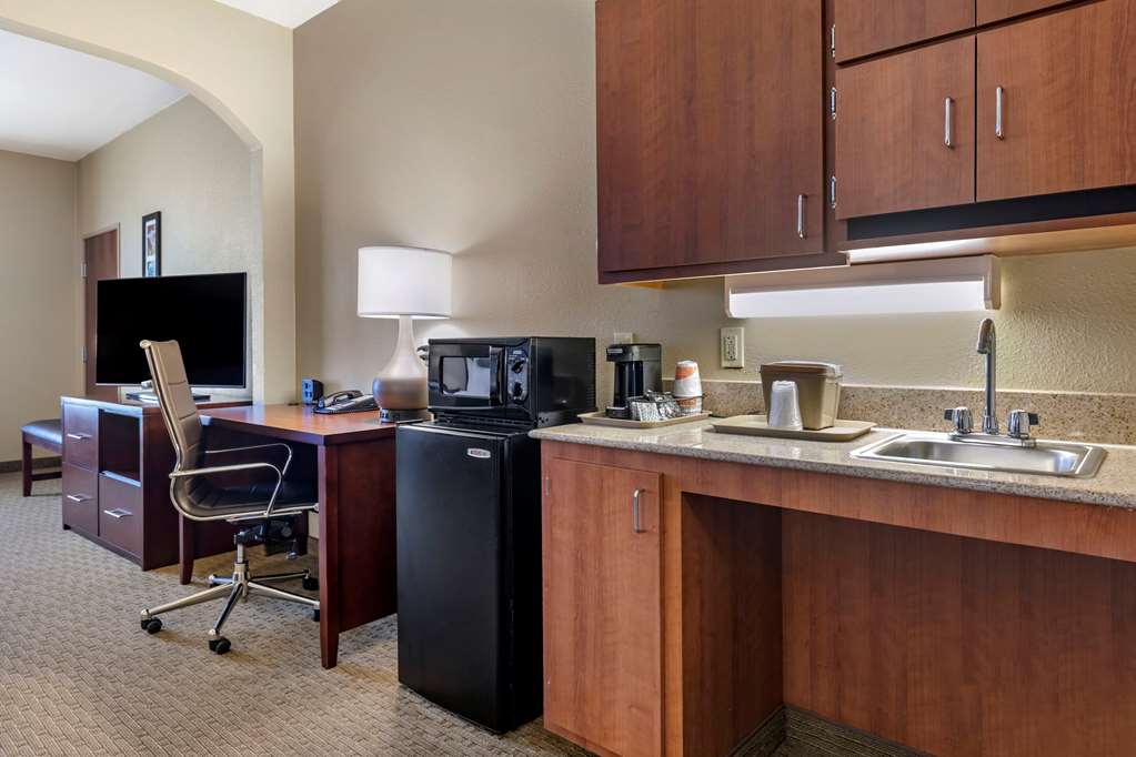 Comfort Suites Waco Near University Area - photo 8
