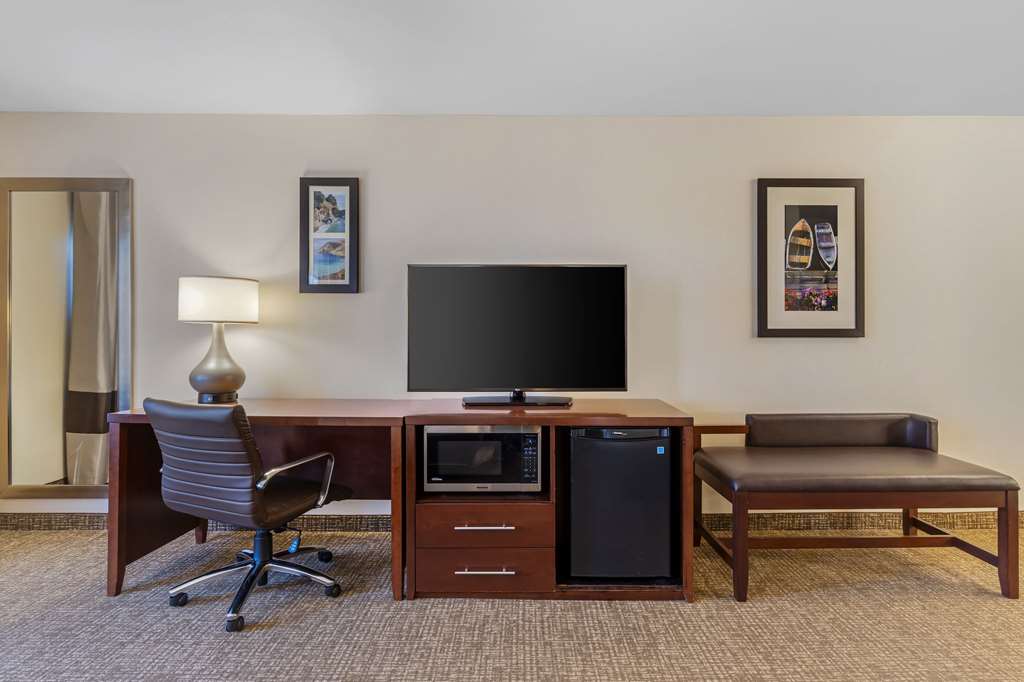 Comfort Inn Marina on the Monterey Bay - photo 29