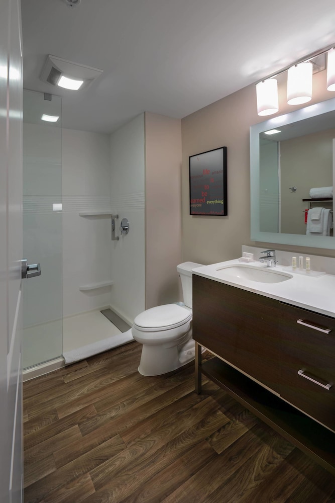 TownePlace Suites by Marriott Milwaukee Oak Creek - photo 5