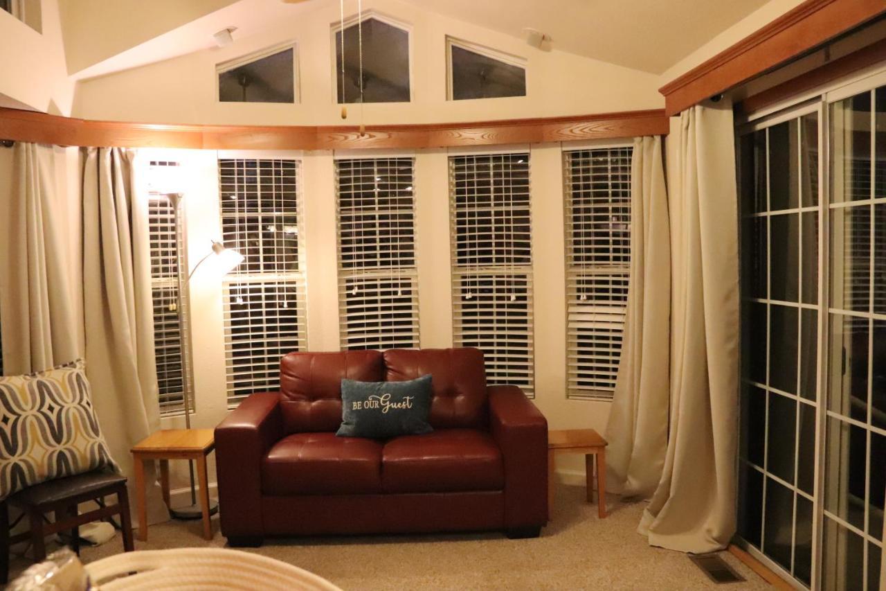 Berry Patch Cottage — Longview — photo 3