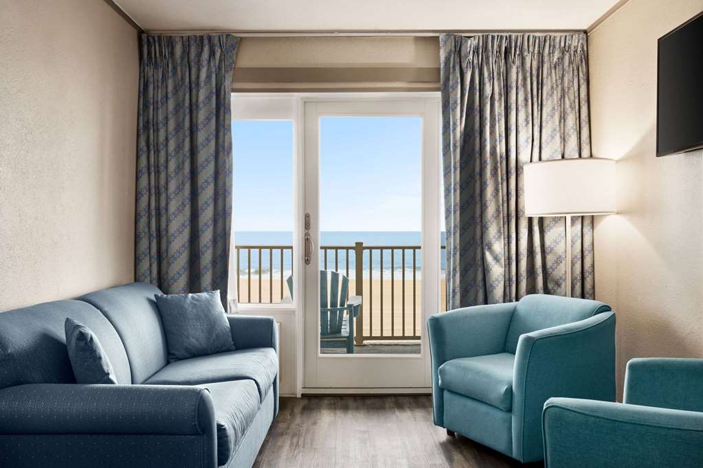 Days Inn by Wyndham Ocean City Oceanfront - photo 32