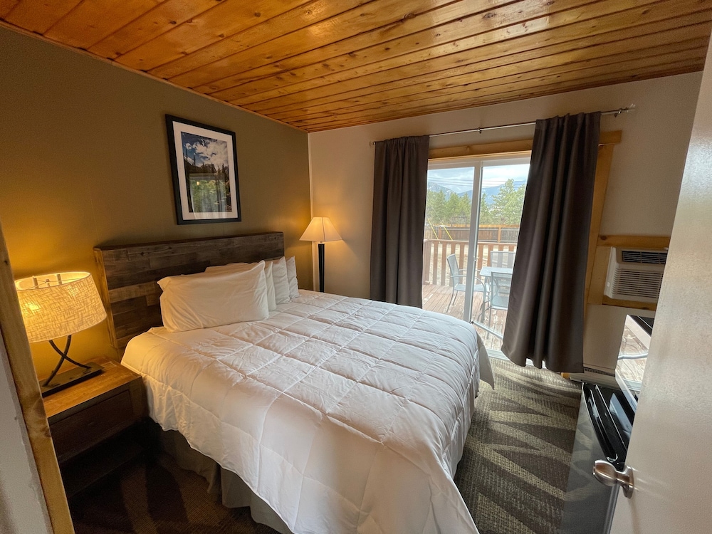 Estes Mountain Inn - photo 21