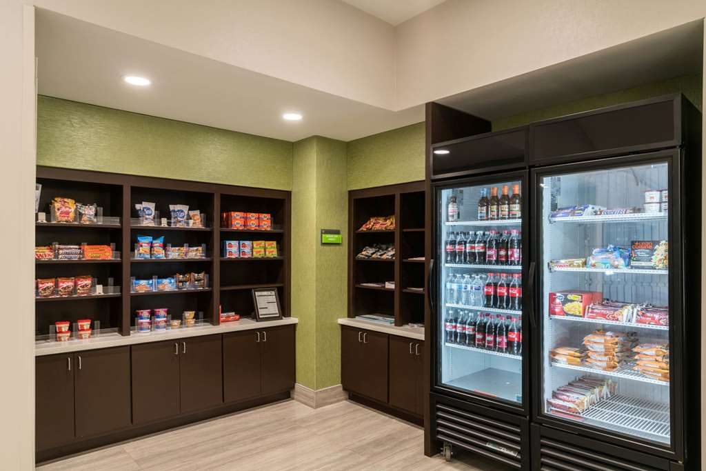 La Quinta Inn & Suites by Wyndham Mobile - photo 55
