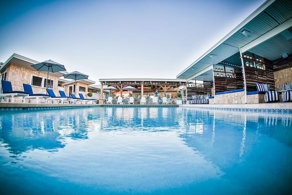 Rambutan Resort — Townsville