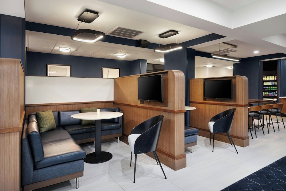 Courtyard by Marriott Mobile - photo 23