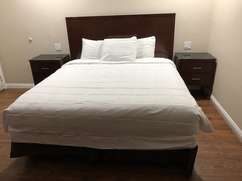 American Inn Ontario - photo 12