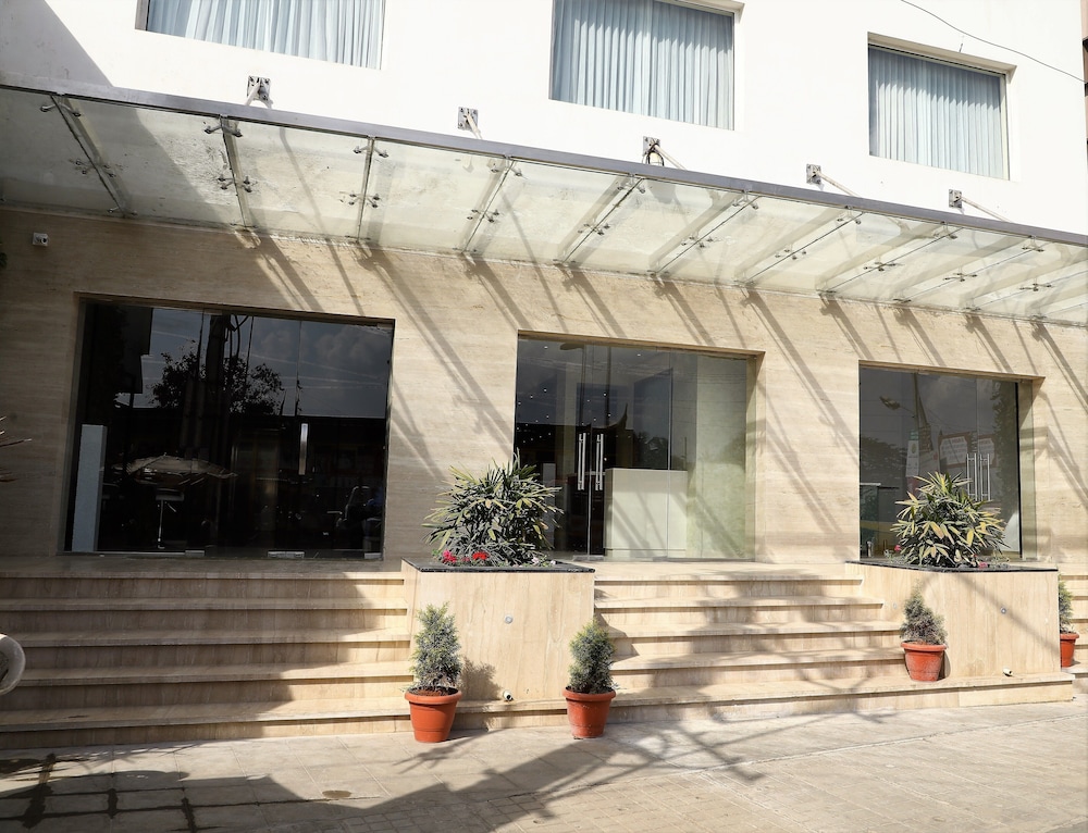 Yn Hotels - carbon neutral hotel in Bengaluru