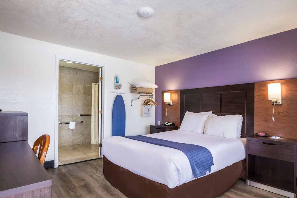 Rodeway Inn near Downtown Monterey - photo 5