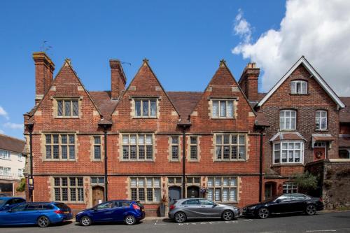 Number 42 by The Butler Collection — 4-Star Luxury Hotel in Arundel, United Kingdom