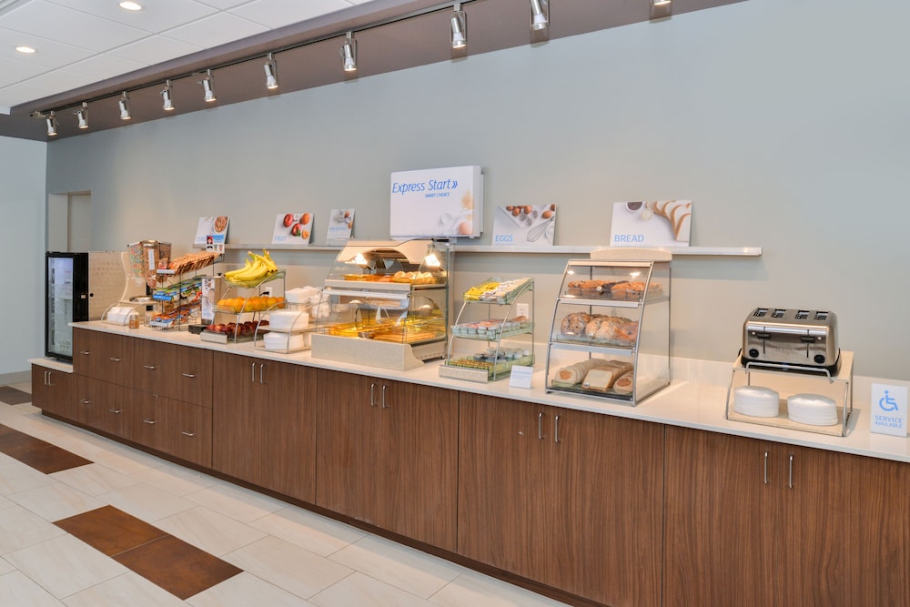 Holiday Inn Express & Suites Ogallala by IHG - photo 40