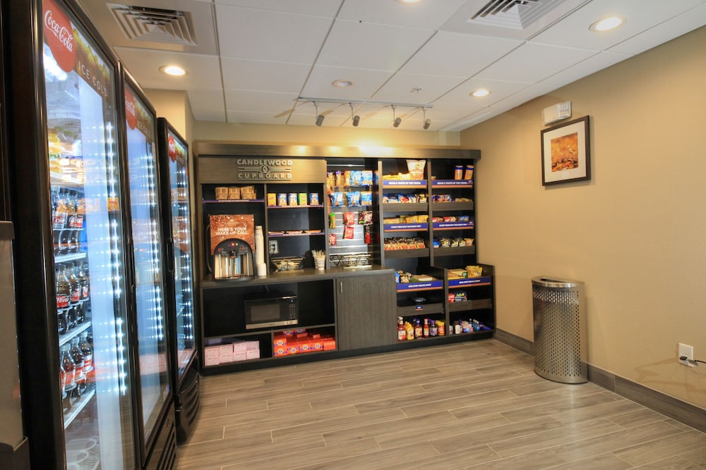 Candlewood Suites Memphis East by IHG - photo 28