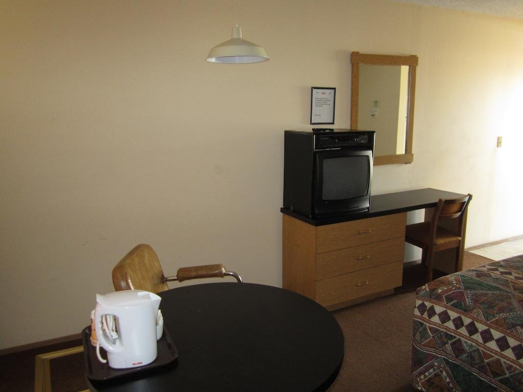 Y 5 Motel — Thompson — photo 2