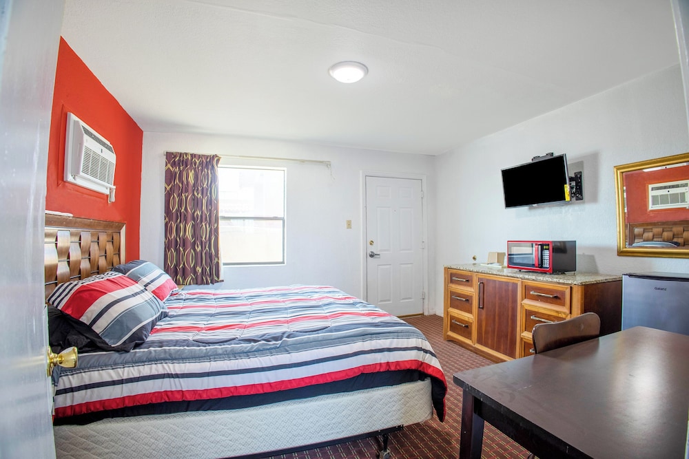 Sands Motel By OYO El Paso near Airport - photo 13