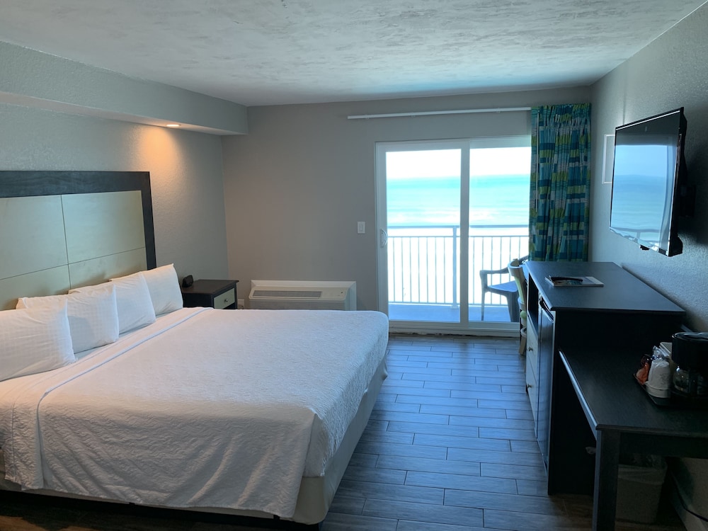 Boardwalk Inn and Suites - photo 24