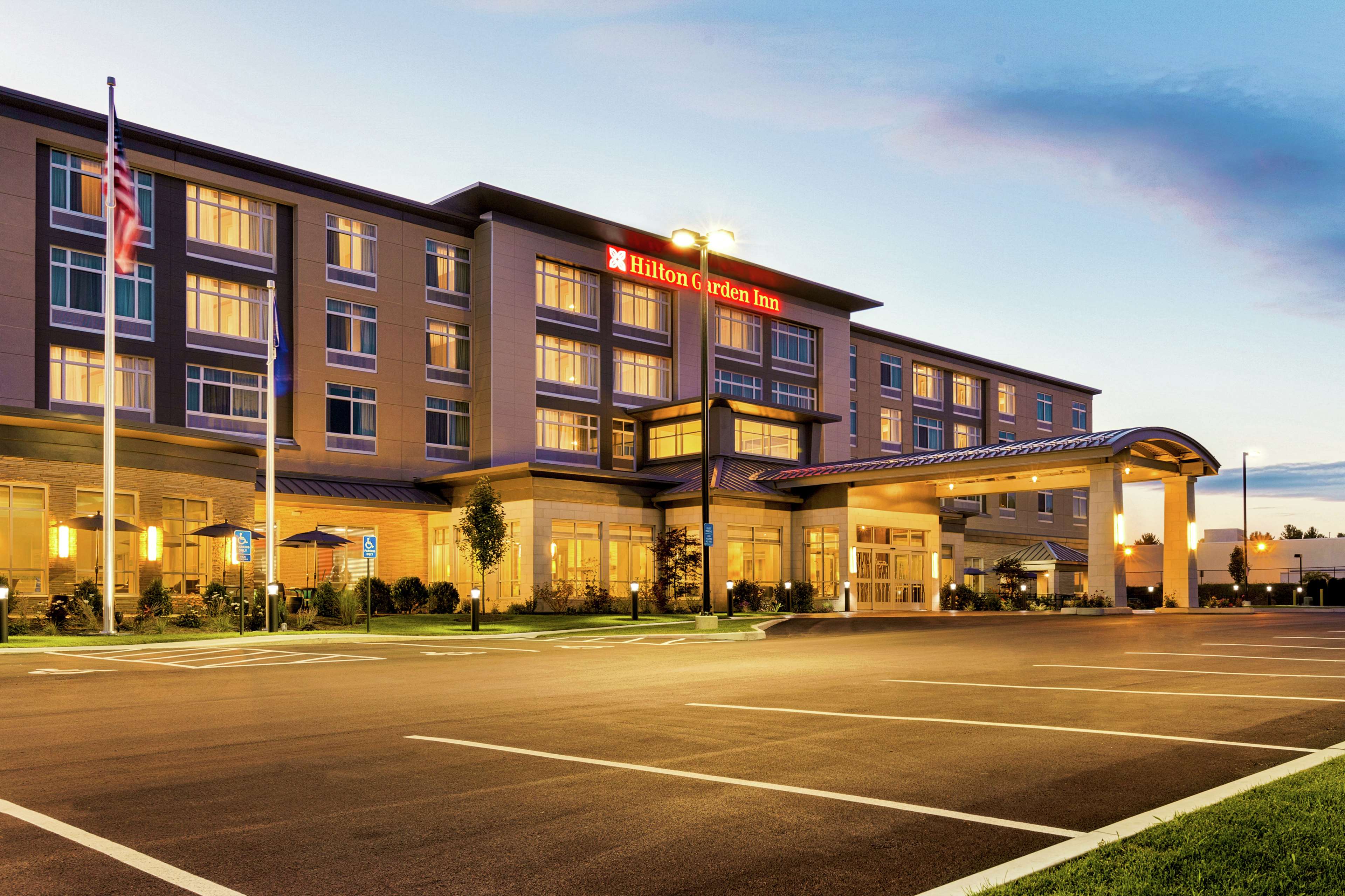 Hilton Garden Inn Lenox Pittsfield - photo 2