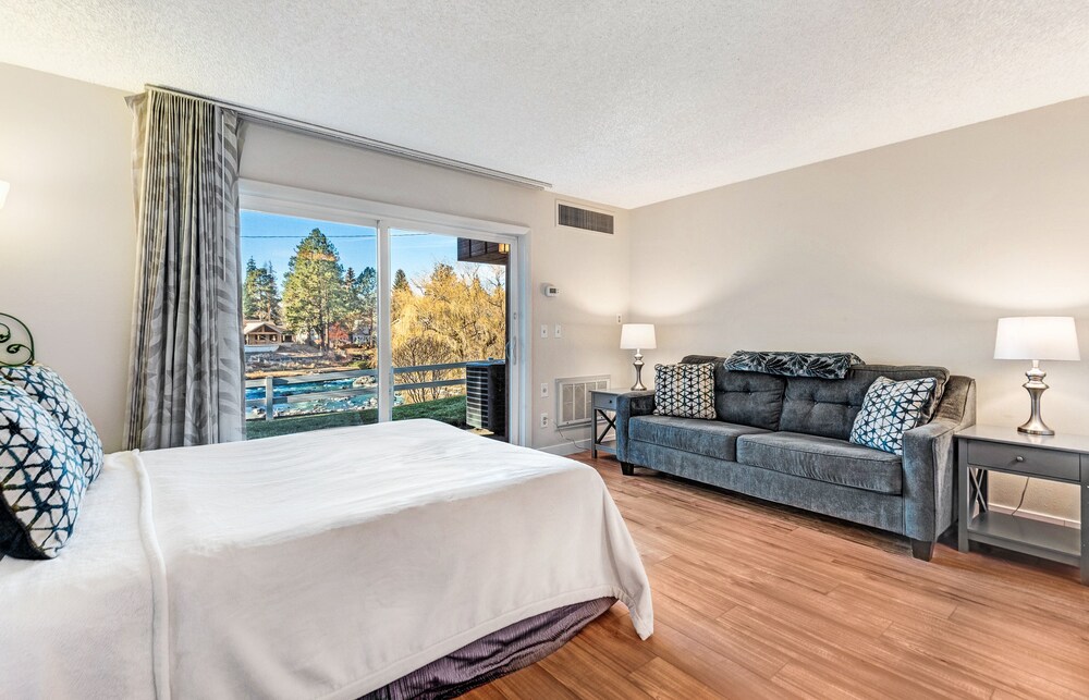 Bend Riverside Inn & Suites - photo 184