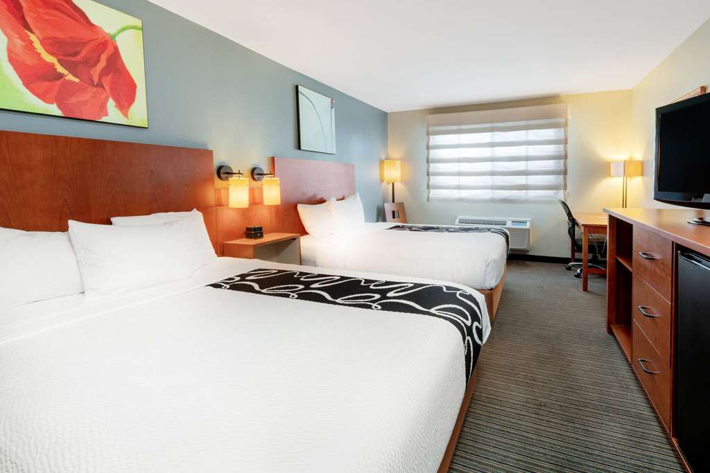 La Quinta Inn & Suites by Wyndham Helena - photo 17