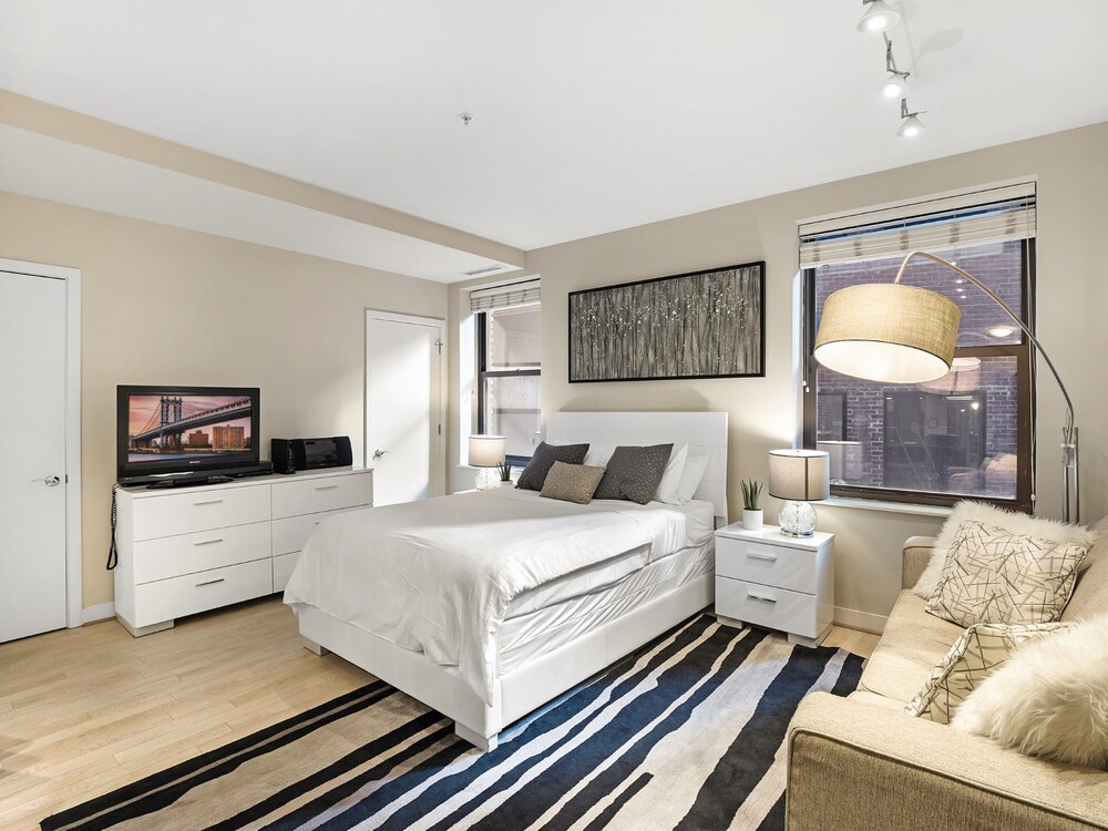 Global Luxury Suites at The White House - photo 19